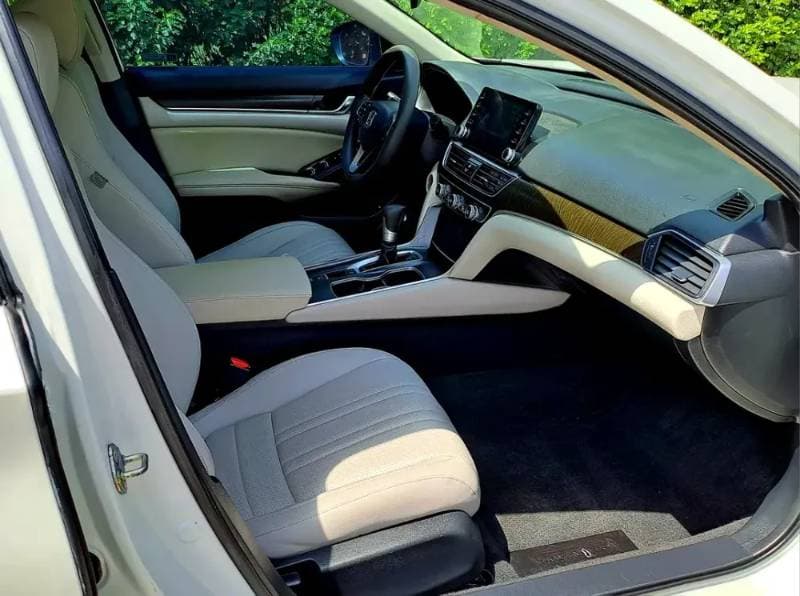 2020 Honda Accord thumbnail 8