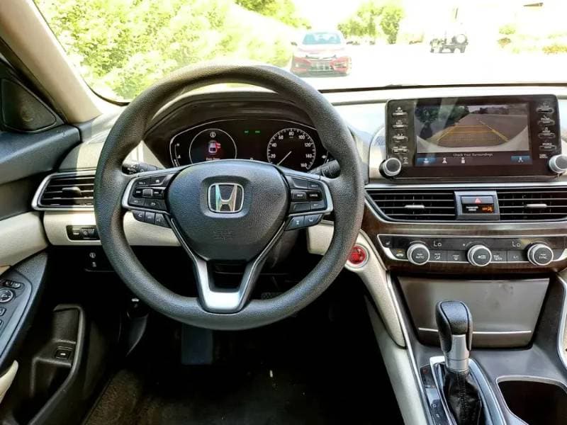 2020 Honda Accord thumbnail 6