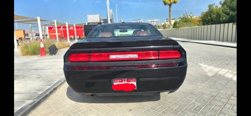 2014 Dodge Challenger thumbnail 2