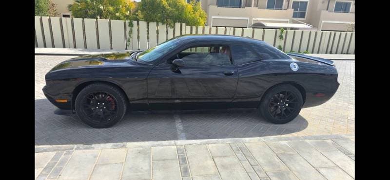 2014 Dodge Challenger thumbnail 3