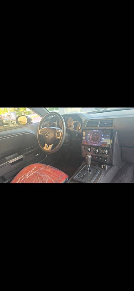 2014 Dodge Challenger thumbnail 5