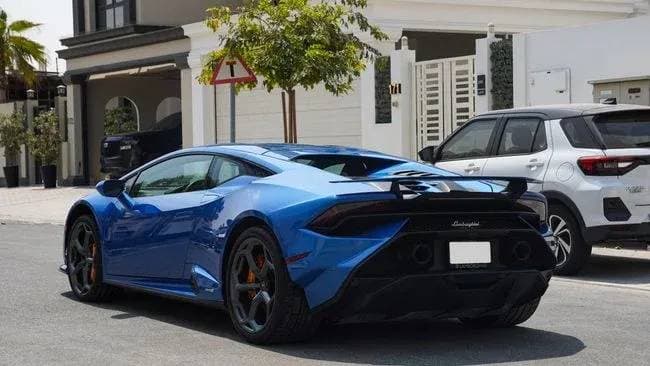 2023 Lamborghini Huracan thumbnail 2