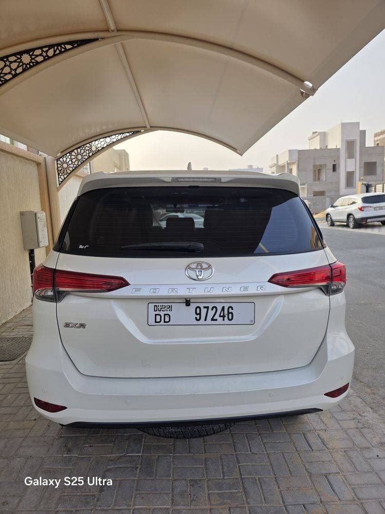 2022 Toyota Fortuner thumbnail 4