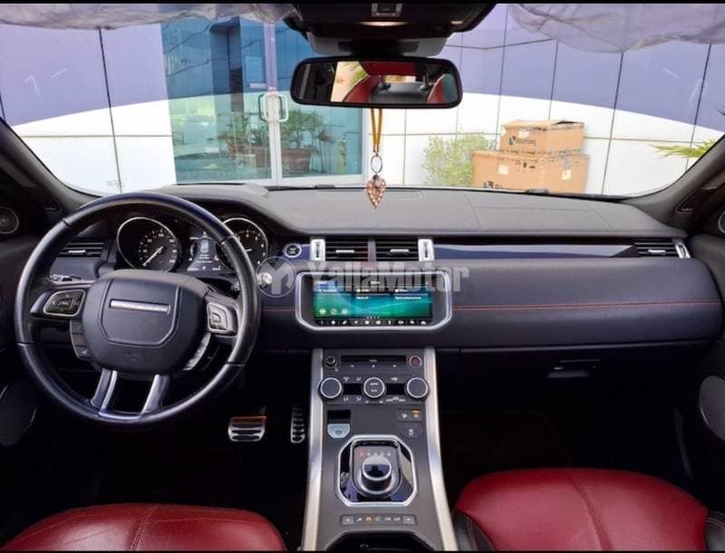 2017 Land Rover Range Rover Evoque thumbnail 4