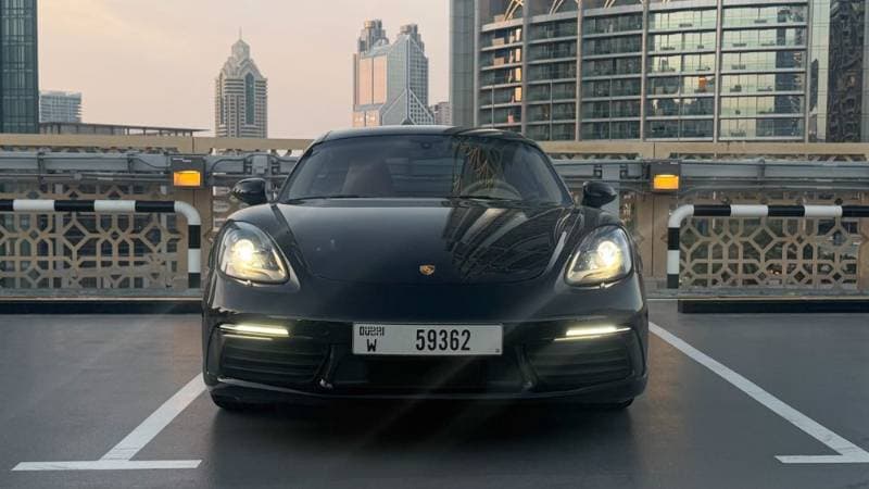 2017 Porsche Cayman thumbnail 2