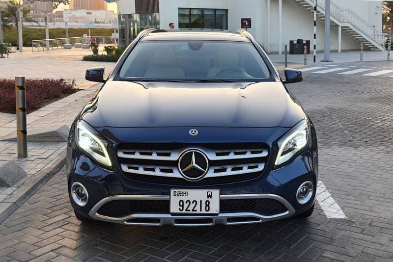 2020 Mercedes-Benz GLA thumbnail 2