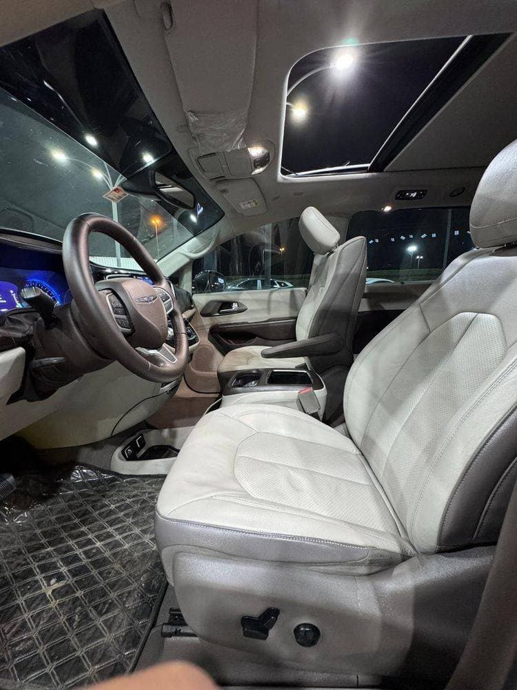 2018 Chrysler Pacifica thumbnail 4