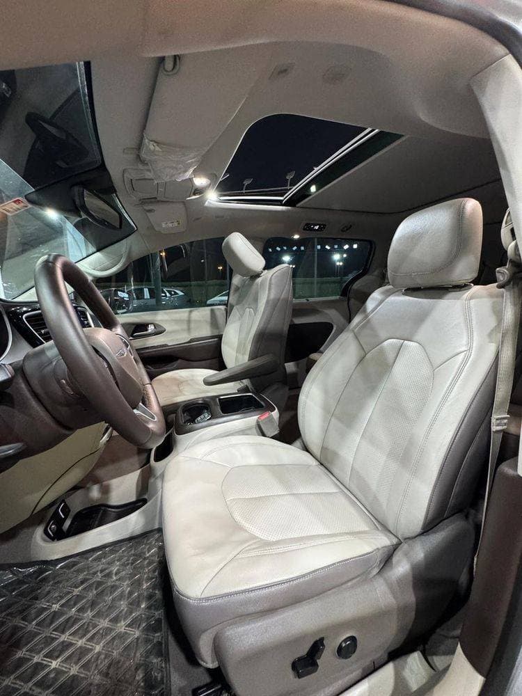2018 Chrysler Pacifica thumbnail 5