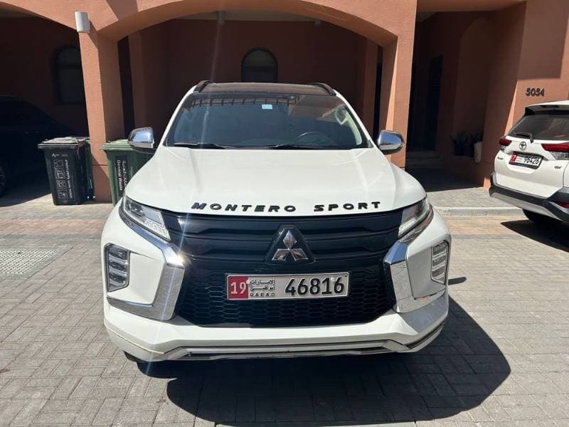 2023 Mitsubishi Montero Sport thumbnail 2