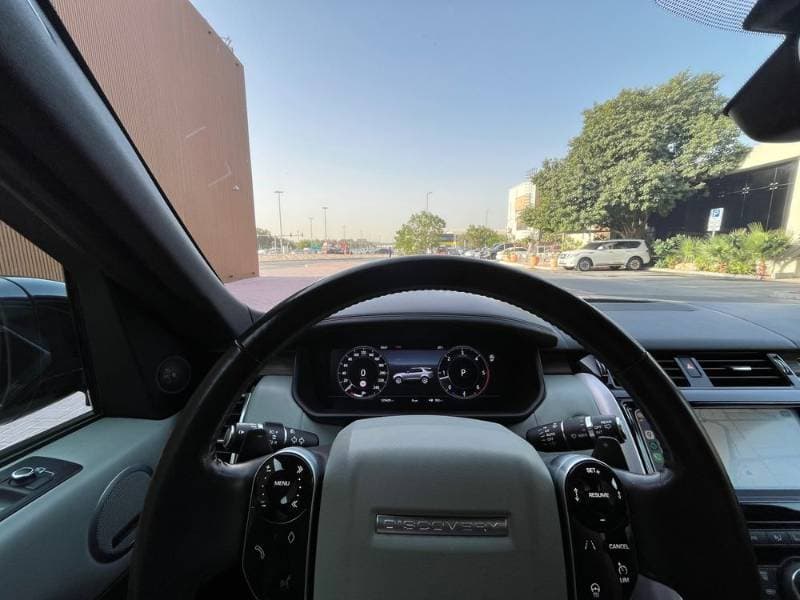 2019 Land Rover Discovery thumbnail 4