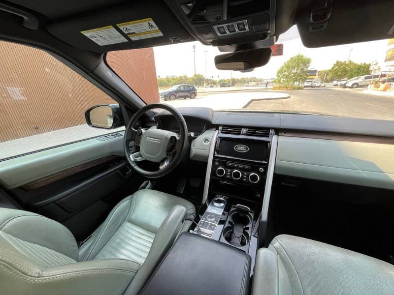 2019 Land Rover Discovery thumbnail 3