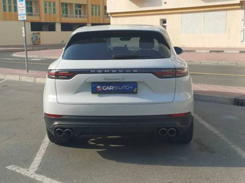 2019 Porsche Cayenne thumbnail 6