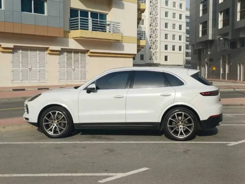 2019 Porsche Cayenne thumbnail 8
