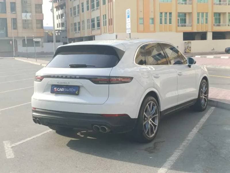 2019 Porsche Cayenne thumbnail 5