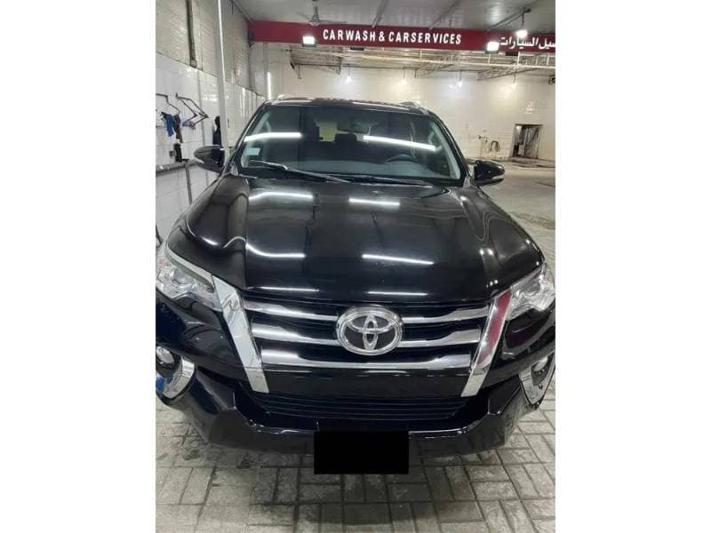 2017 Toyota Fortuner thumbnail 2
