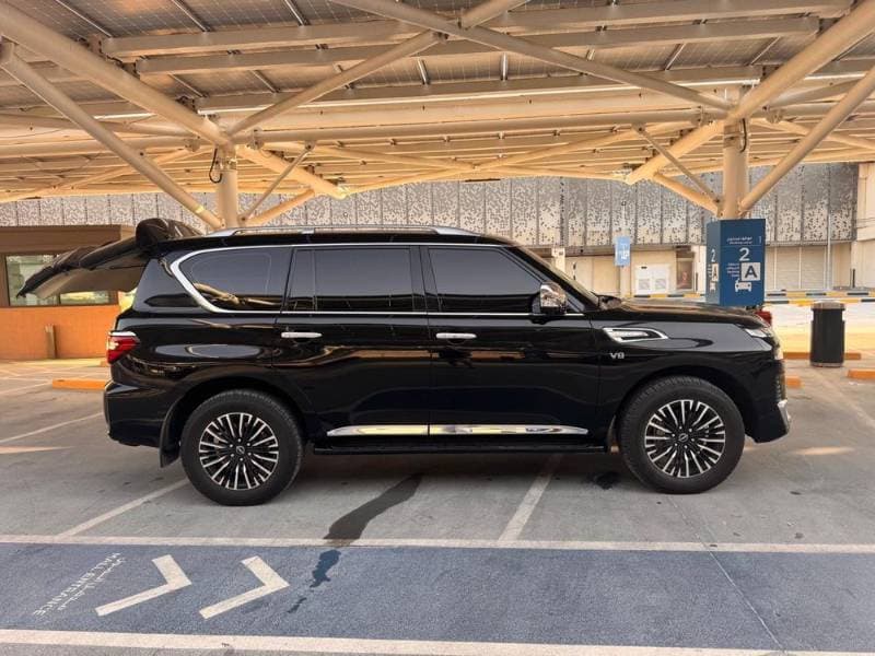 2024 Nissan Patrol thumbnail 4