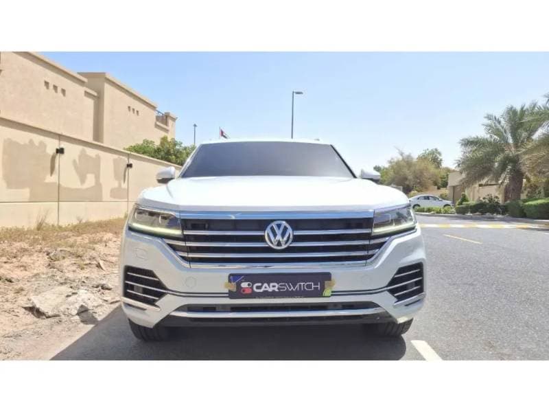 2020 Volkswagen Touareg thumbnail 2