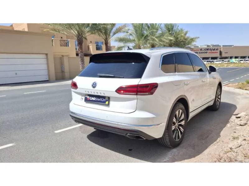 2020 Volkswagen Touareg thumbnail 5