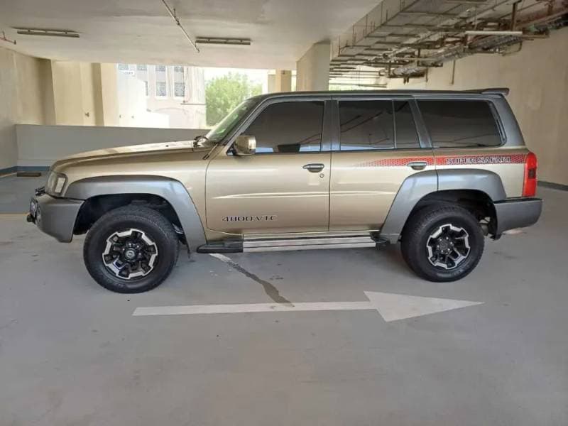 2017 Nissan Patrol Safari thumbnail 4
