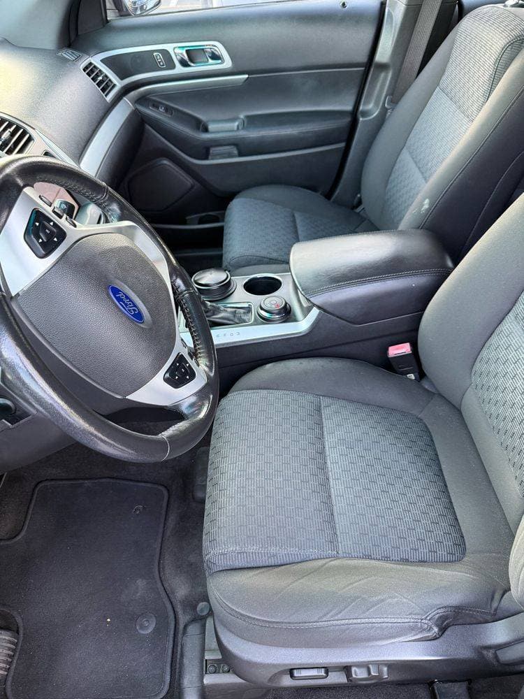 2013 Ford Explorer thumbnail 5