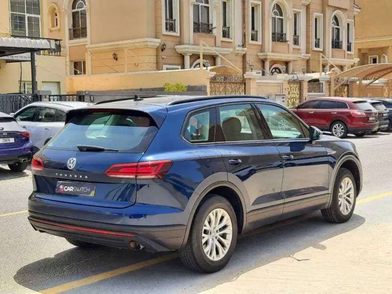 2018 Volkswagen Touareg thumbnail 5