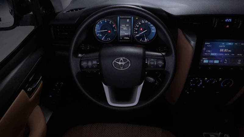 2026 Toyota Fortuner thumbnail 7