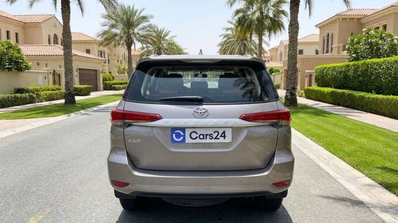 2026 Toyota Fortuner thumbnail 3