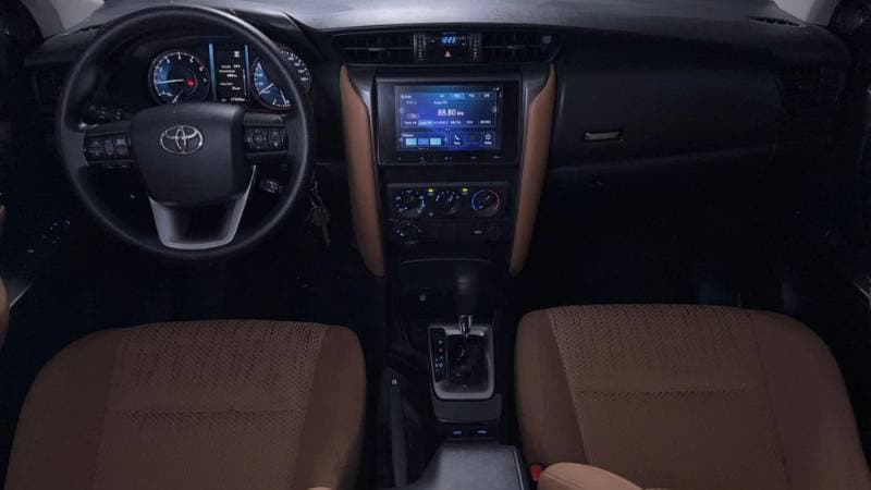 2026 Toyota Fortuner thumbnail 6