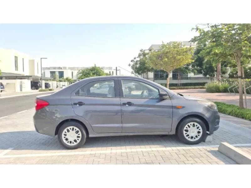 2016 Ford Figo thumbnail 4