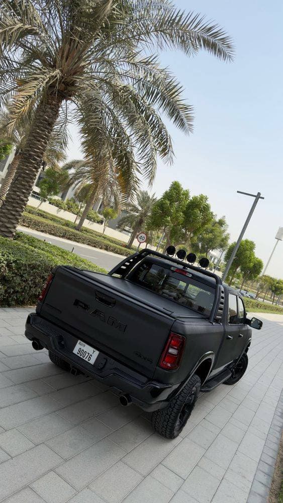 2025 RAM 1500 thumbnail 4