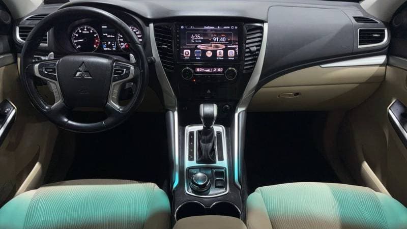 2019 Mitsubishi Montero Sport thumbnail 6