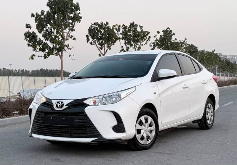 2022 Toyota Yaris Sedan thumbnail 2