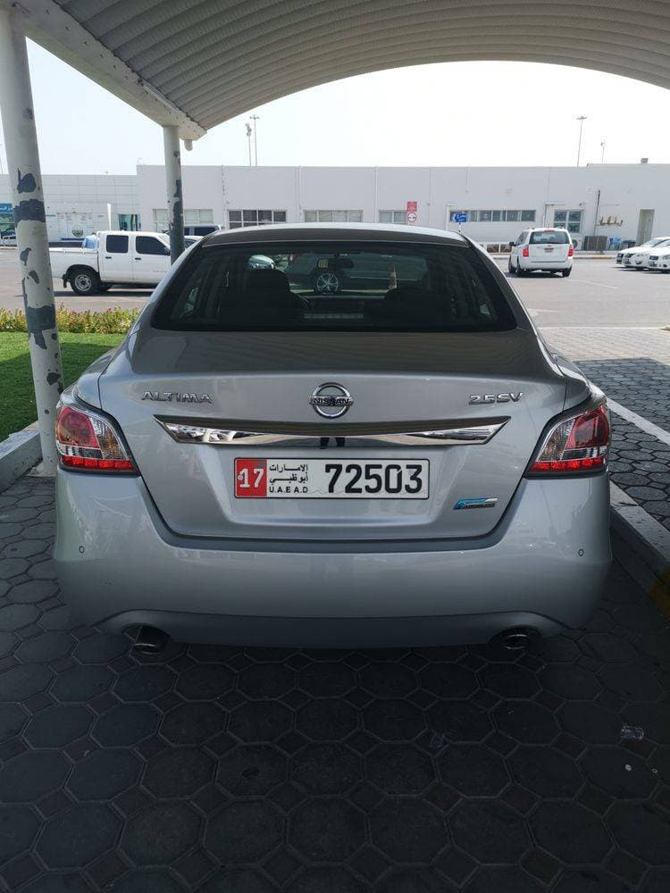 2016 Nissan Altima thumbnail 4