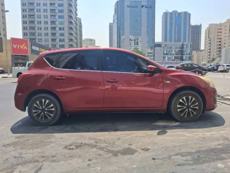 2016 Nissan Tiida thumbnail 4