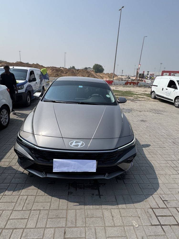 2025 Hyundai Elantra thumbnail 2