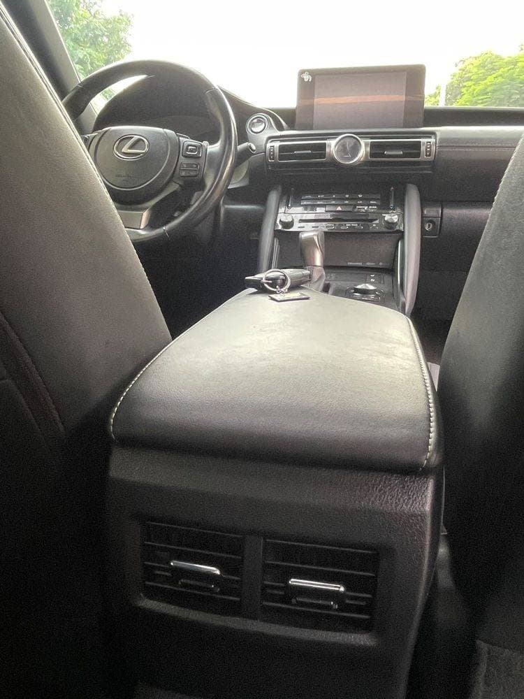 2022 Lexus IS 300 thumbnail 4