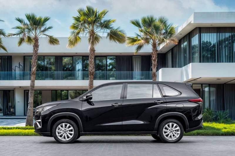 2026 Toyota Innova thumbnail 2