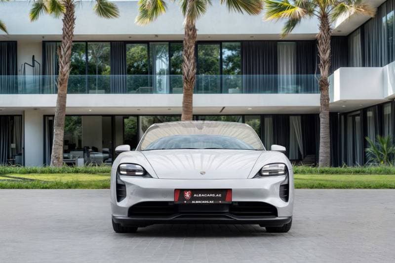 2024 Porsche Taycan thumbnail 6