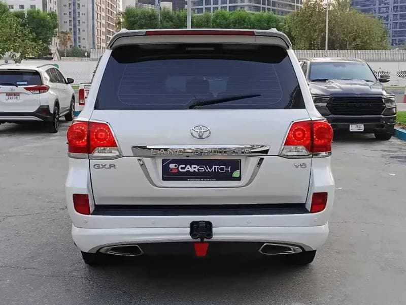 2015 Toyota Land Cruiser thumbnail 6