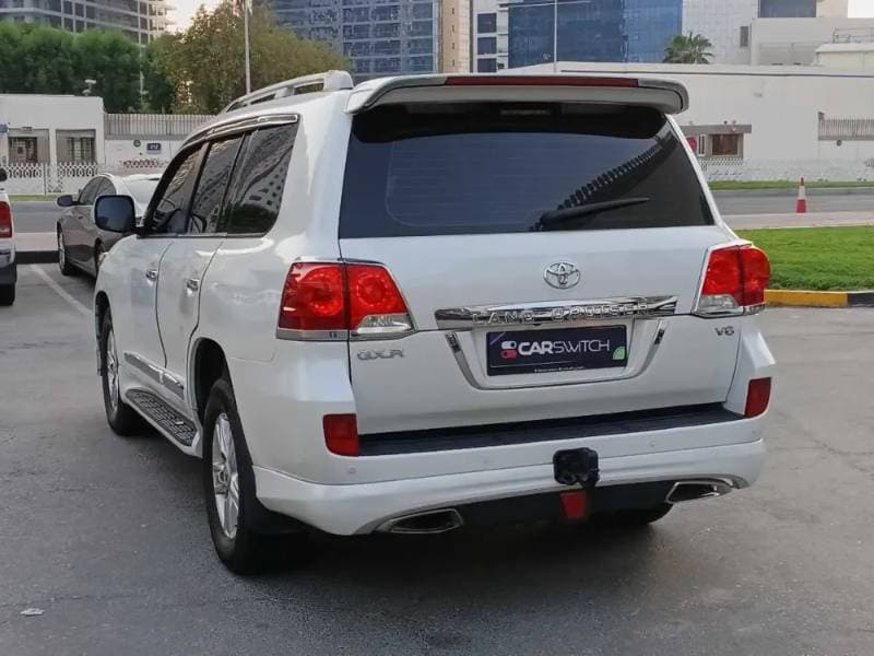 2015 Toyota Land Cruiser thumbnail 7
