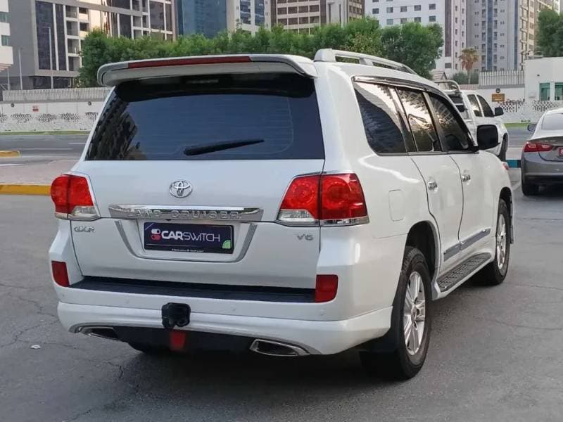 2015 Toyota Land Cruiser thumbnail 5