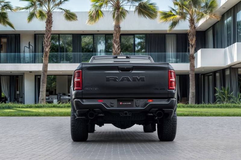 2025 RAM 1500 thumbnail 5