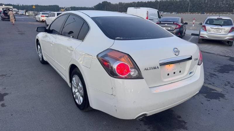 2012 Nissan Altima thumbnail 7