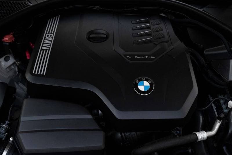 2023 BMW 3-Series thumbnail 2