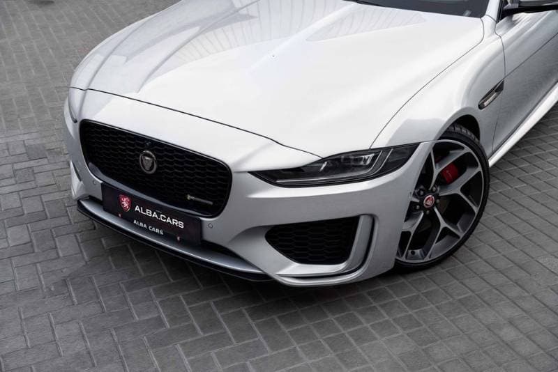 2021 Jaguar XE thumbnail 7