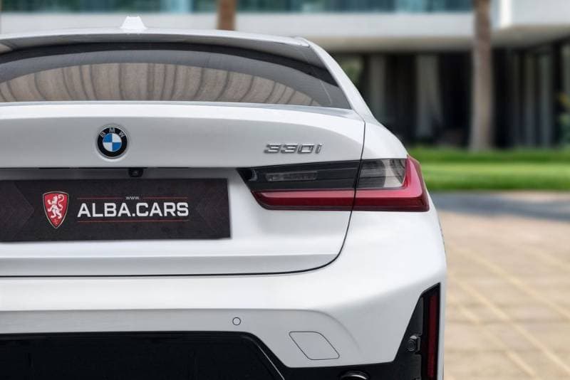 2023 BMW 3-Series thumbnail 8
