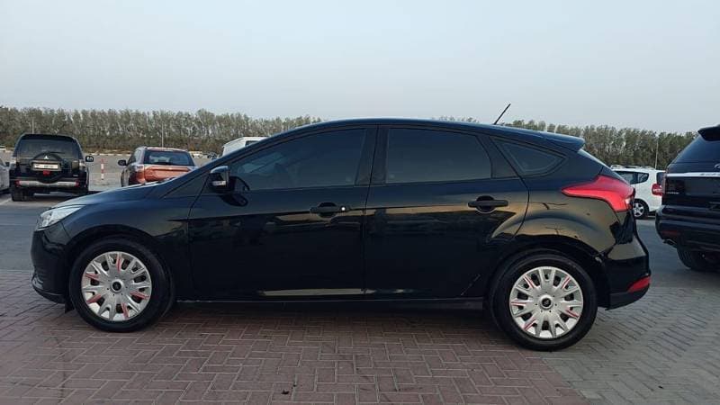 2018 Ford Focus thumbnail 3