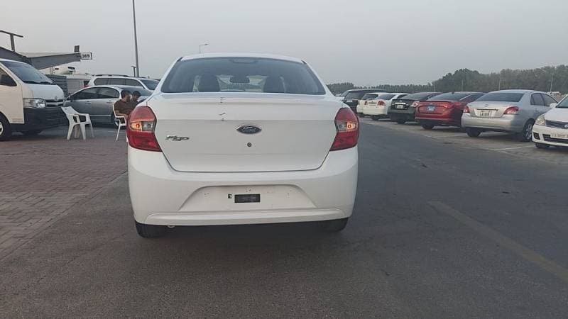 2017 Ford Figo Sedan thumbnail 2