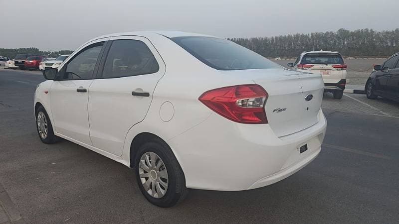 2017 Ford Figo Sedan thumbnail 8
