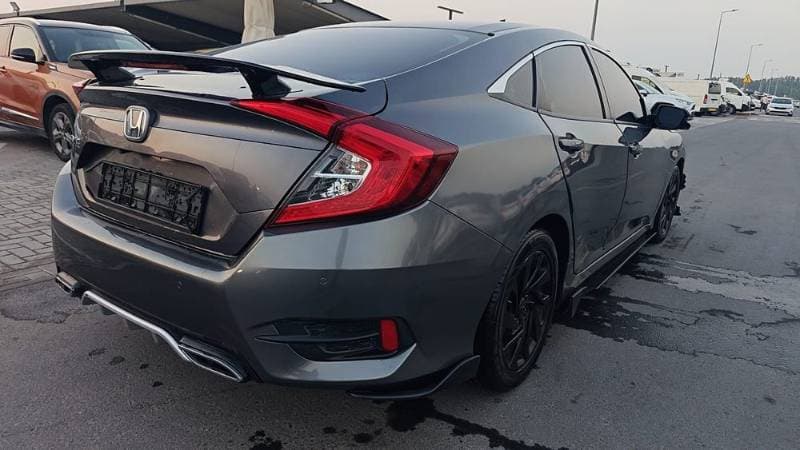 2016 Honda Civic thumbnail 4